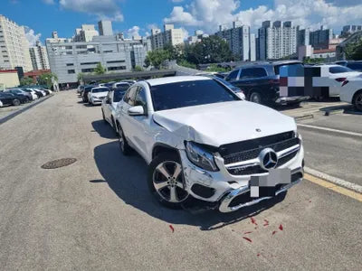 2019 Mercedes-Benz GLC 300 WDC0J4KB2KF528068 VIN:WDC0J4KB2KF528068