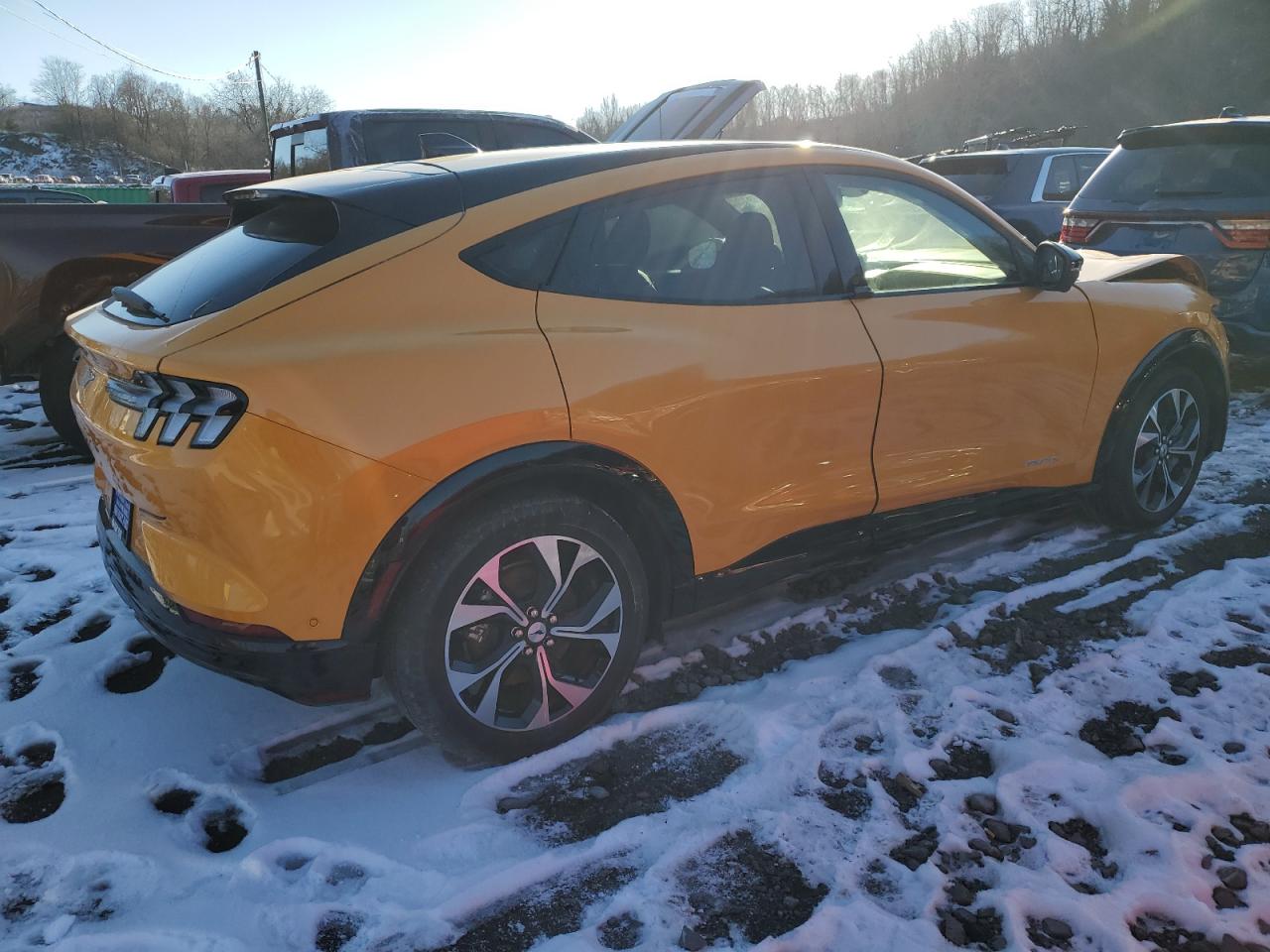 2023 FORD MUSTANG MACH-E PREMIUM VIN:3FMTK3SS3PMA32144