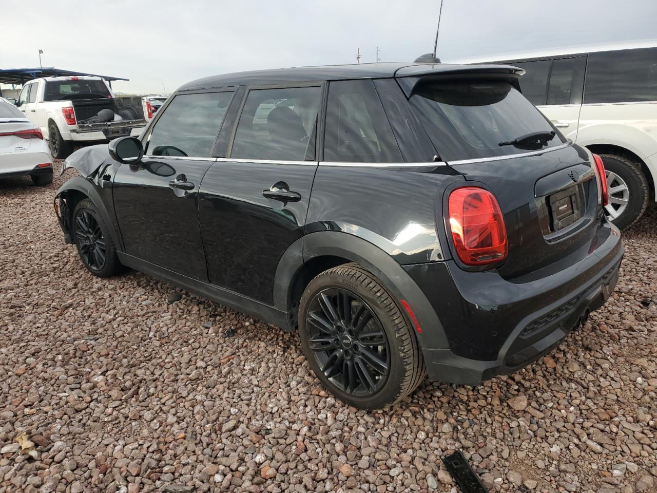 2024 MINI COOPER S VIN:WMW53DK07R2U38806