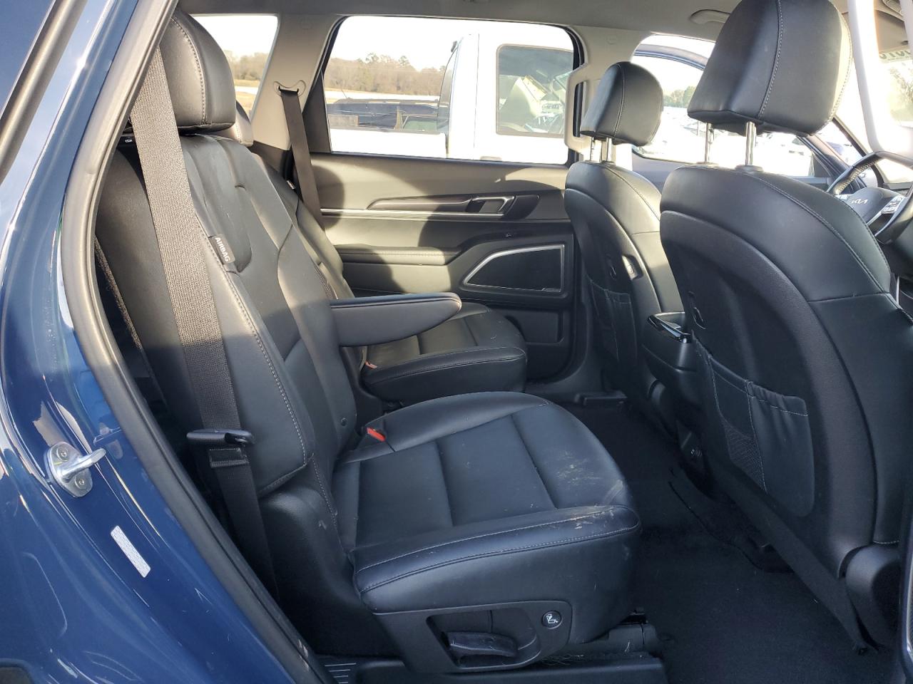 2023 KIA TELLURIDE S VIN:5XYP64GC3PG337528