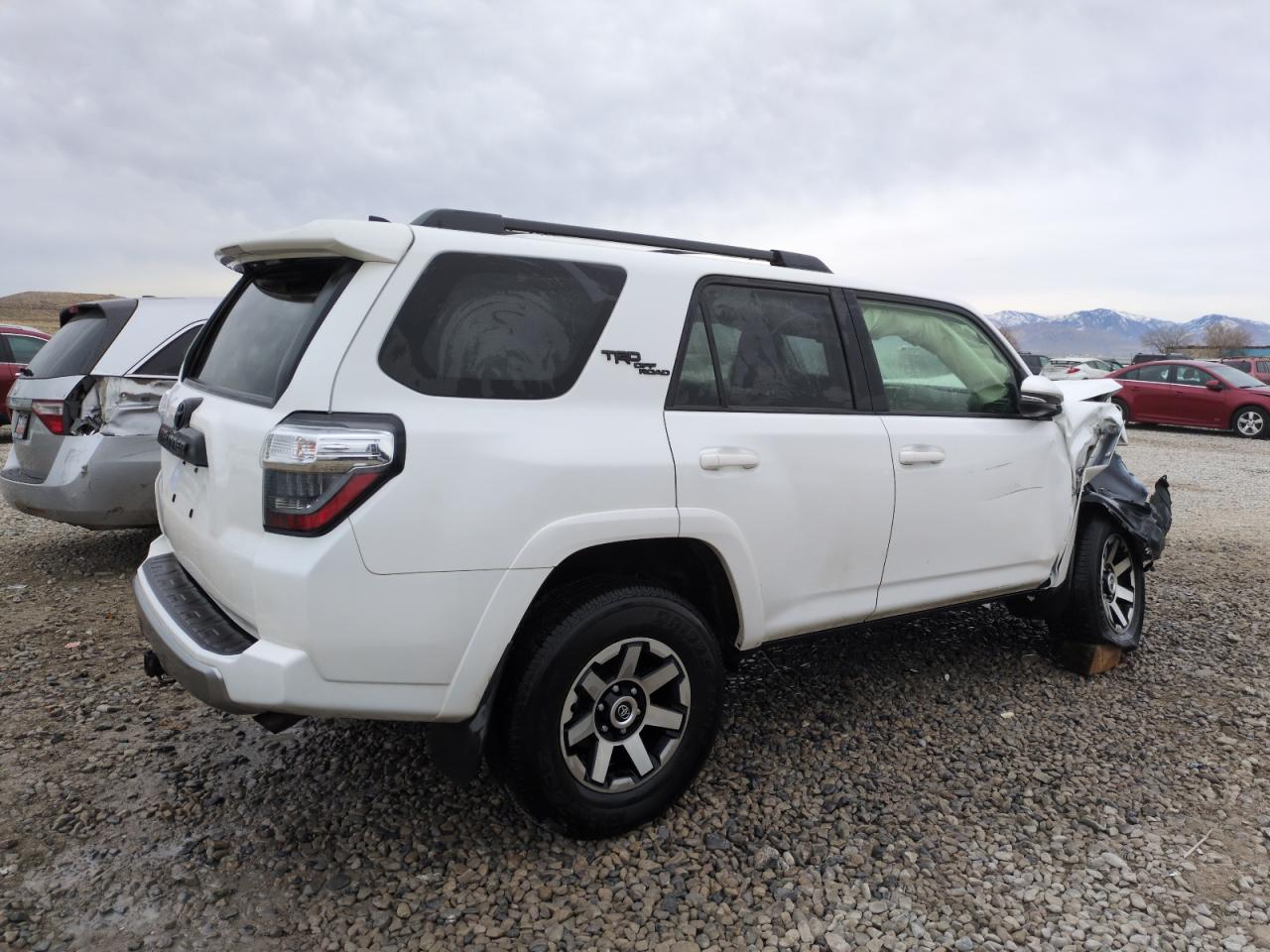 2022 TOYOTA 4RUNNER SR5 PREMIUM VIN:JTERU5JR8N5996076