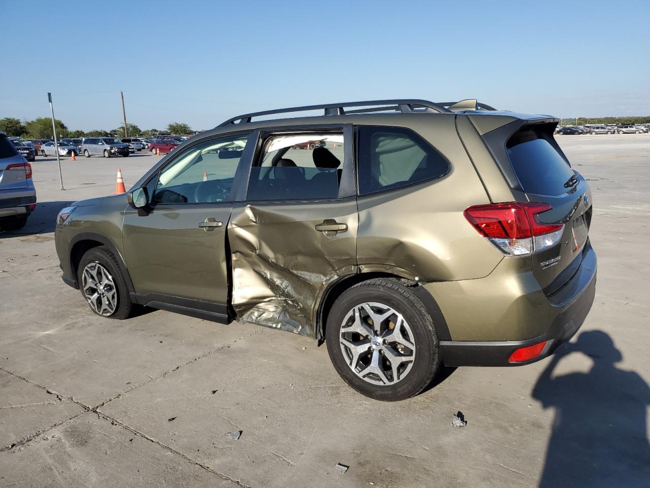 2022 SUBARU FORESTER PREMIUM VIN:JF2SKAEC2NH479284