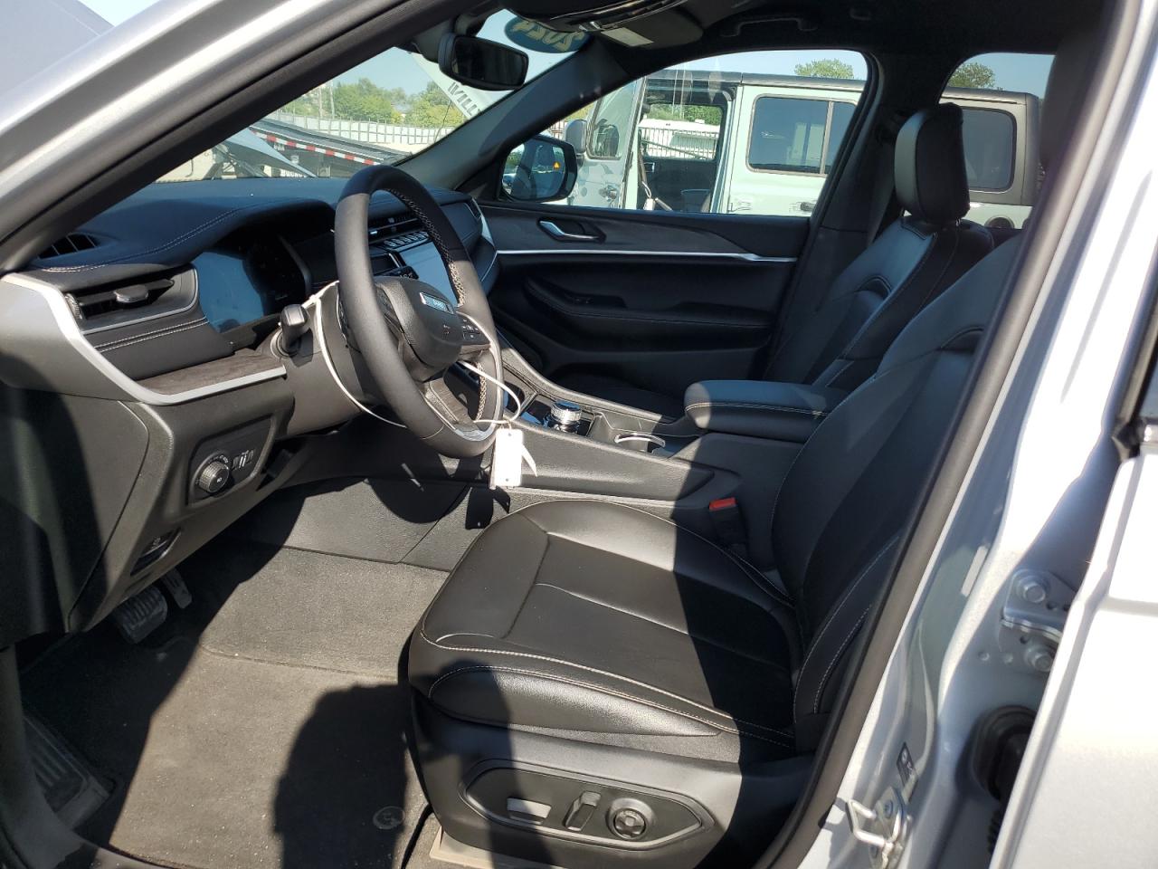 2024 JEEP GRAND CHEROKEE LIMITED VIN:1C4RJHBG0RC166561