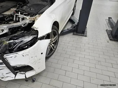 2019 Mercedes-Benz E 300 VIN: