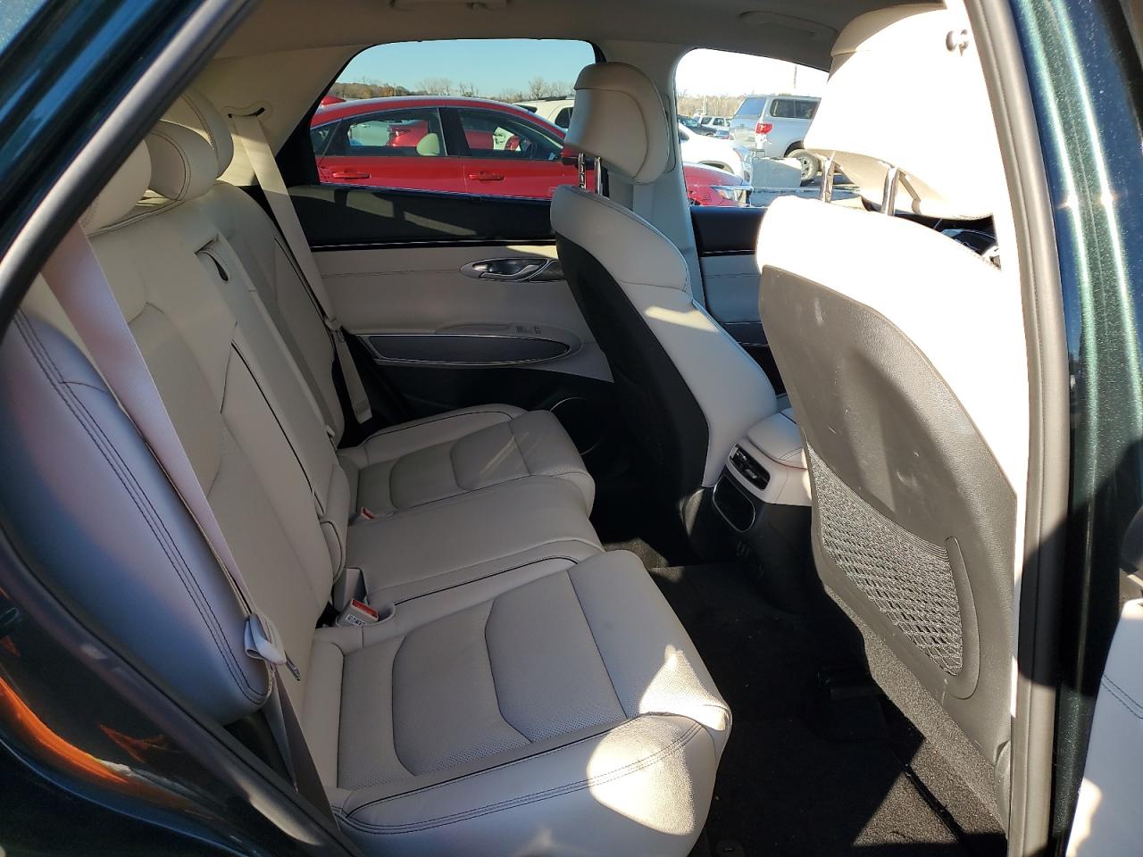 2023 GENESIS GV70 BASE VIN:KMUMADTB4PU099389