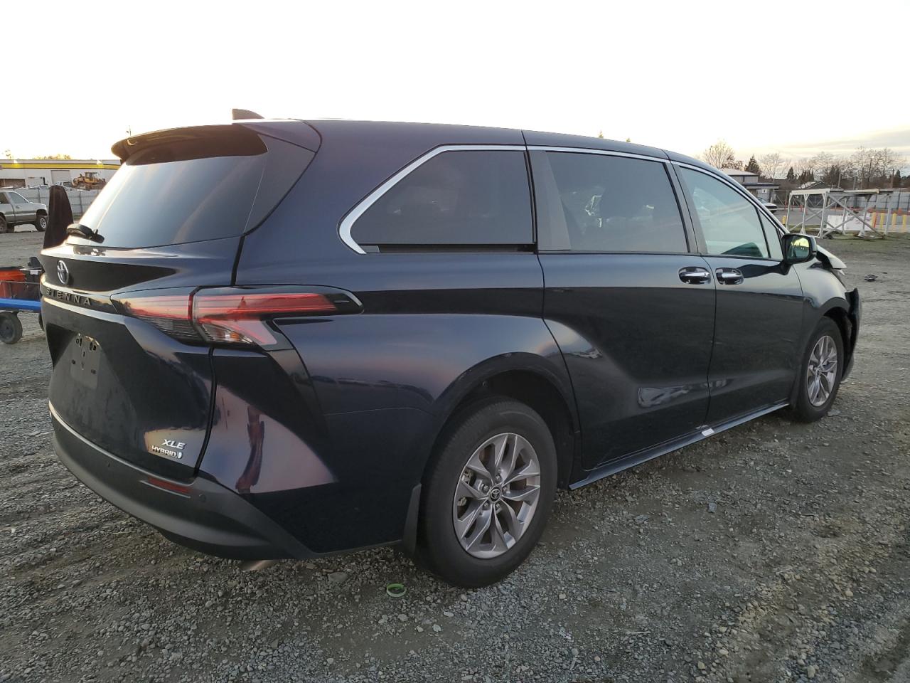 2022 TOYOTA SIENNA XLE VIN:5TDYRKEC8NS091935