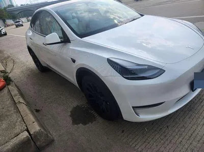 2024 Tesla Model Y VIN: