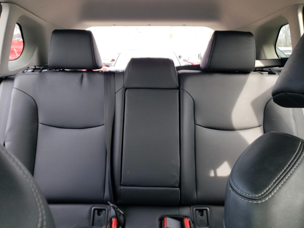 2022 TOYOTA COROLLA CROSS XLE VIN:7MUEAABG8NV023510