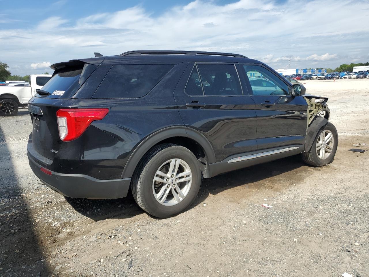 2022 FORD EXPLORER XLT VIN:1FMSK8DH5NGB04432