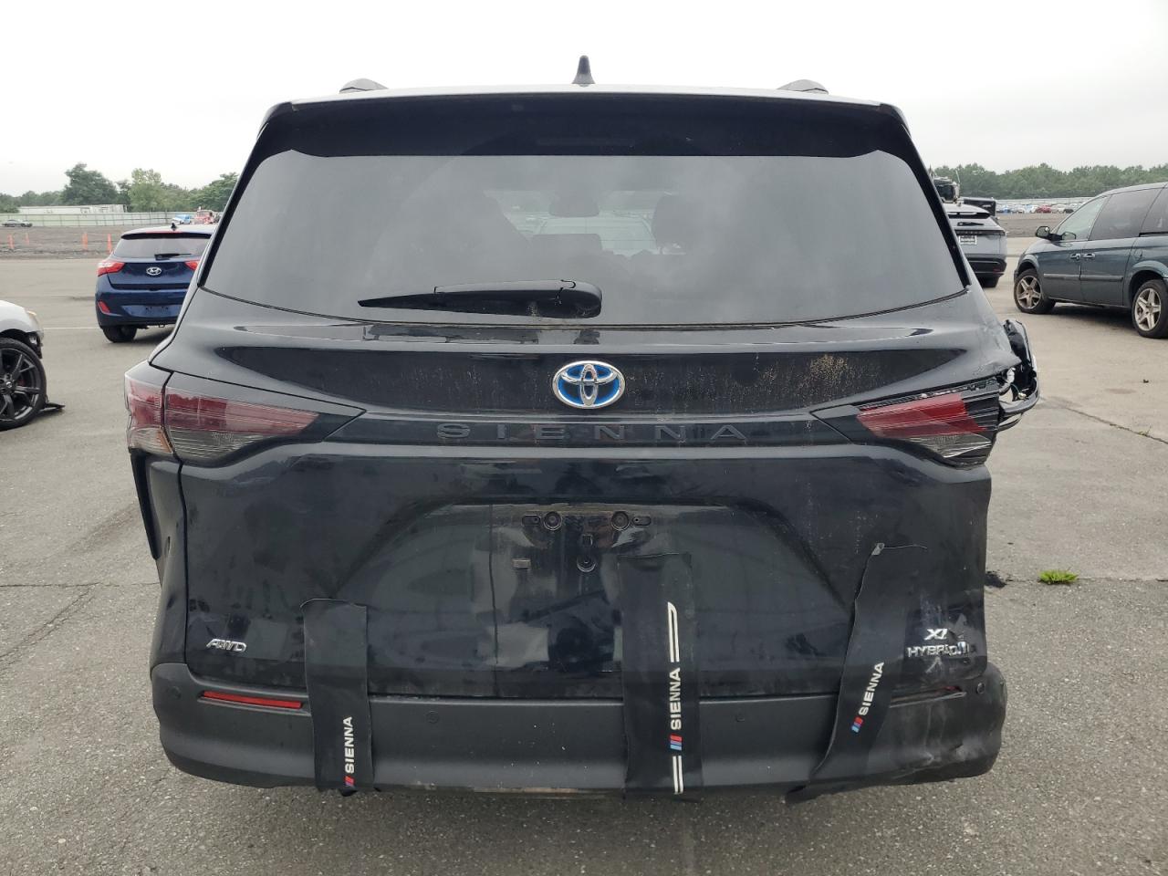 2024 TOYOTA SIENNA XLE VIN:5TDJSKFC1RS108701