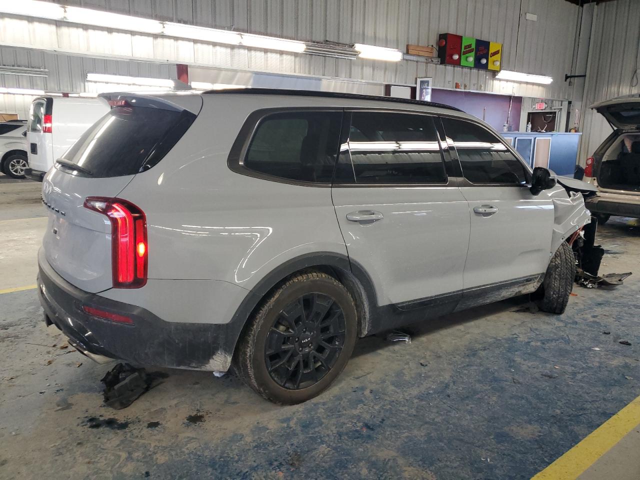 2022 KIA TELLURIDE SX VIN:1B7HC16Y4TS582061