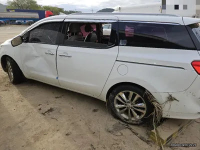 2016 Kia Carnival VIN: