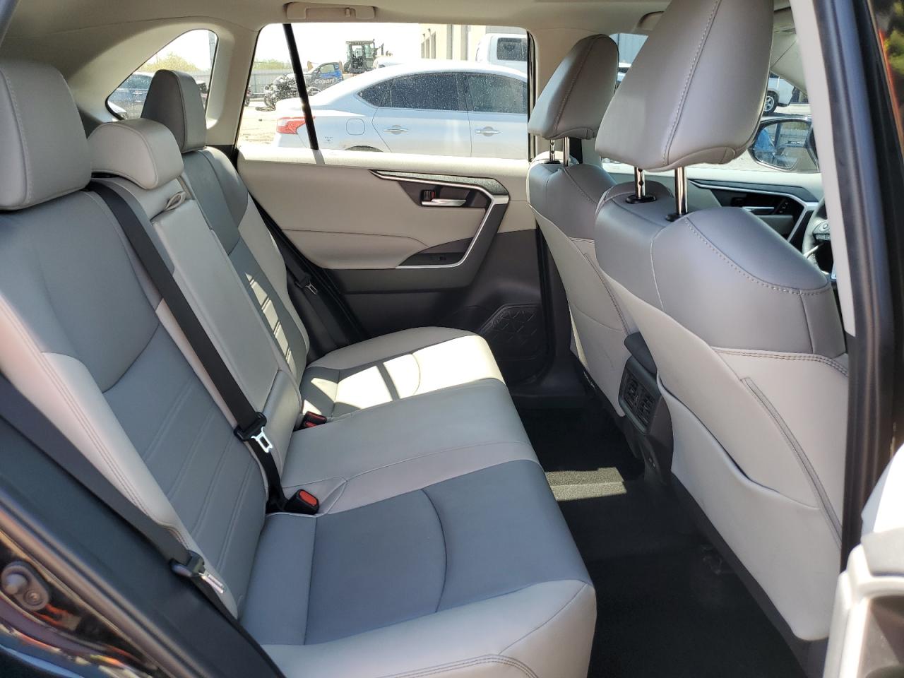 2023 TOYOTA RAV4 XLE PREMIUM VIN:2T3C1RFV0PW261667