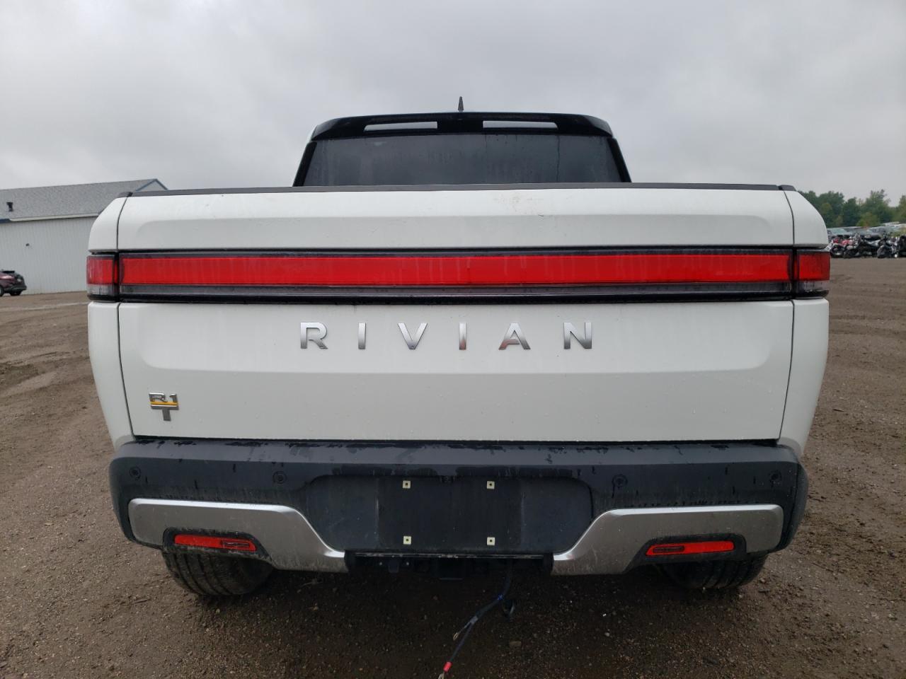 2022 RIVIAN R1T ADVENTURE VIN:7FCTGAAA8NN012505