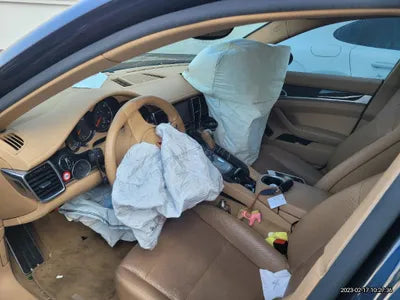 2015 Porsche Panamera VIN: