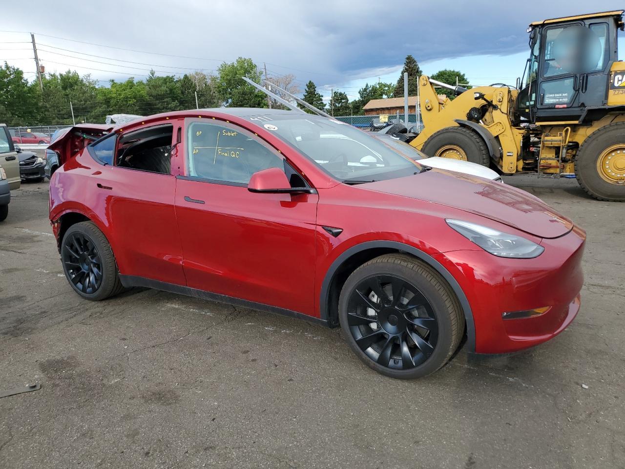 2024 TESLA MODEL Y  VIN:7SAYGDEE2RA251823