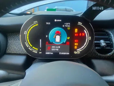 2022 MINI Cooper VIN: