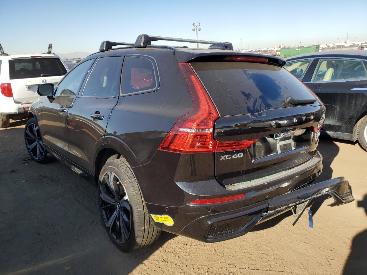 2022 VOLVO XC60 T8 RECHARGE R-DESIGN VIN:YV4BR0DM8N1945501