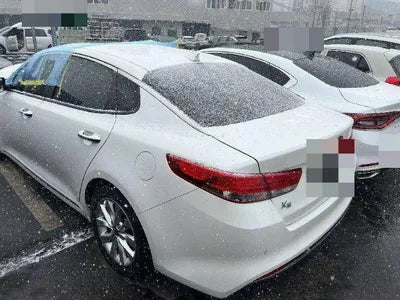 2017 Kia K5 VIN: