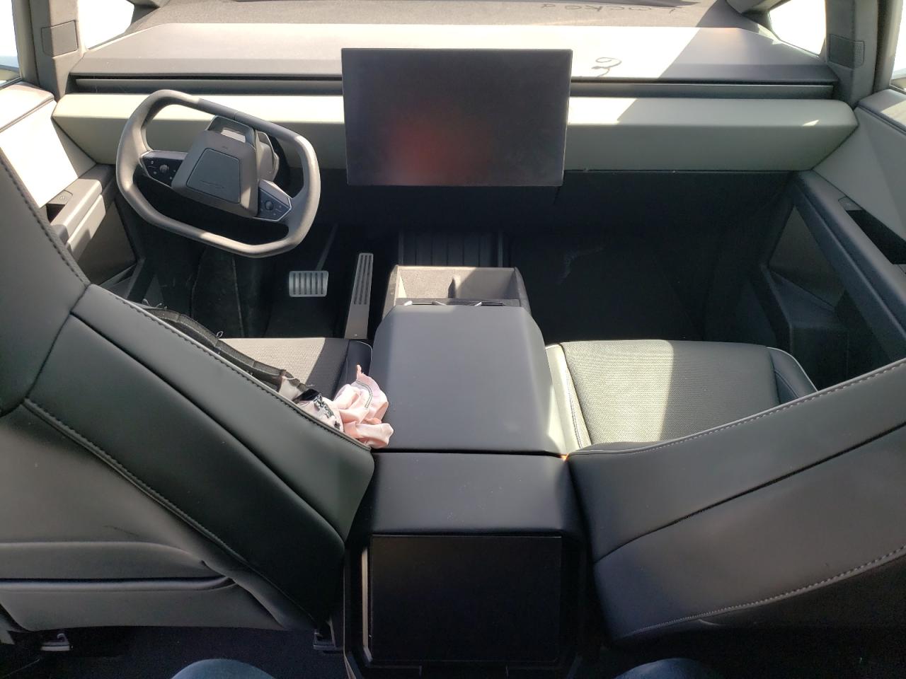 2024 TESLA CYBERTRUCK  VIN:7G2CEHED5RA040883