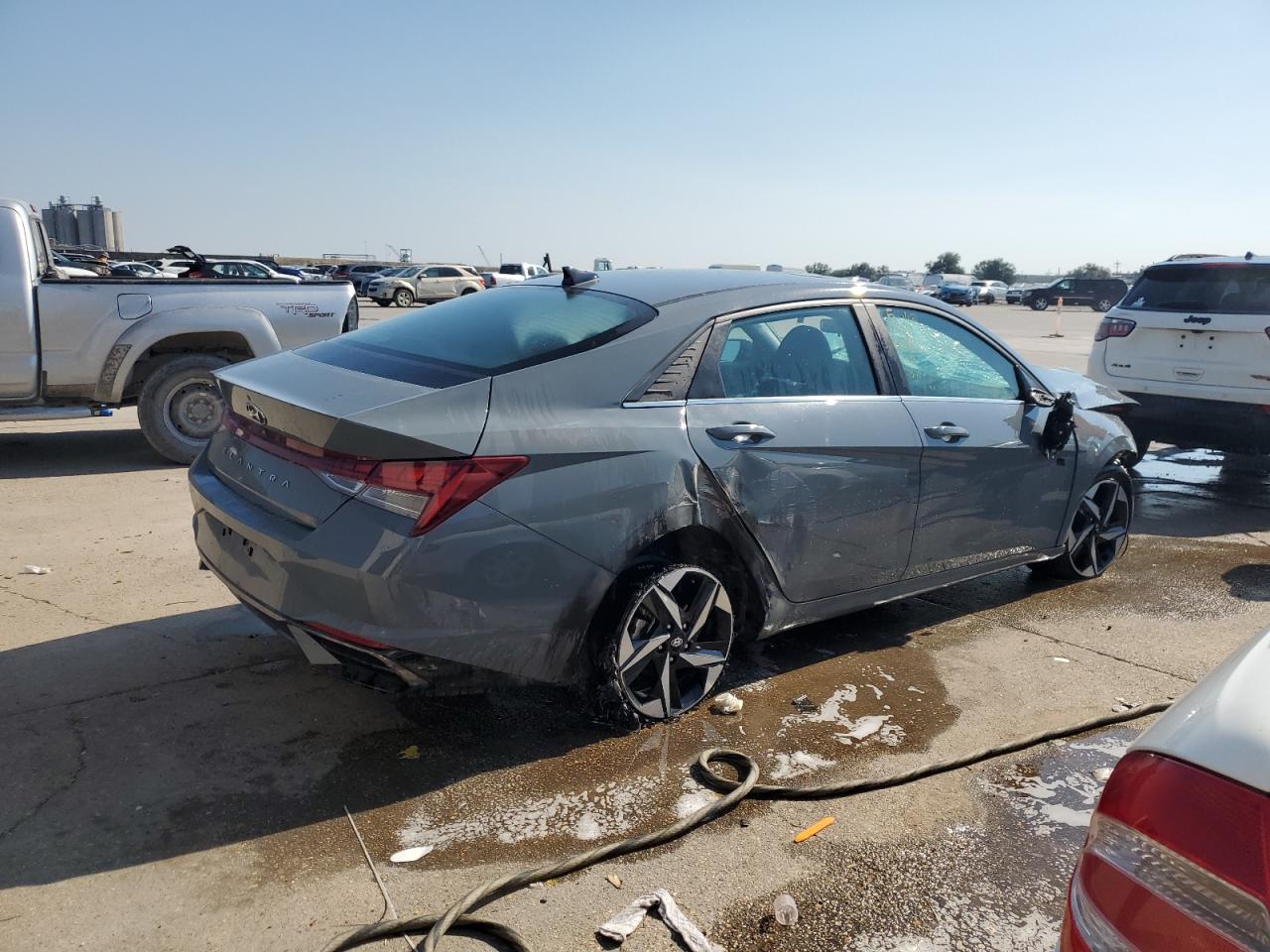 2022 HYUNDAI ELANTRA SEL VIN:KMHLN4AG1NU318075