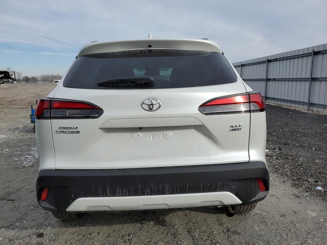 2023 TOYOTA COROLLA CROSS XLE VIN:7MUDAABG4PV077269