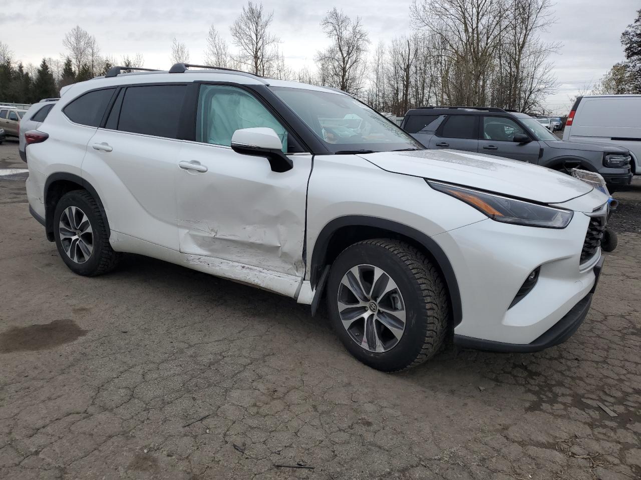 2024 TOYOTA HIGHLANDER LE VIN:5TDKDRBH0RS567307
