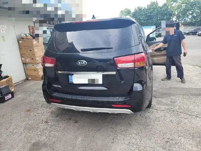 2016 Kia Carnival VIN: