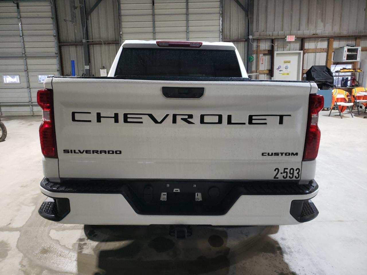 2024 CHEVROLET SILVERADO K1500 CUSTOM VIN:3GCPDBEK8RG233125