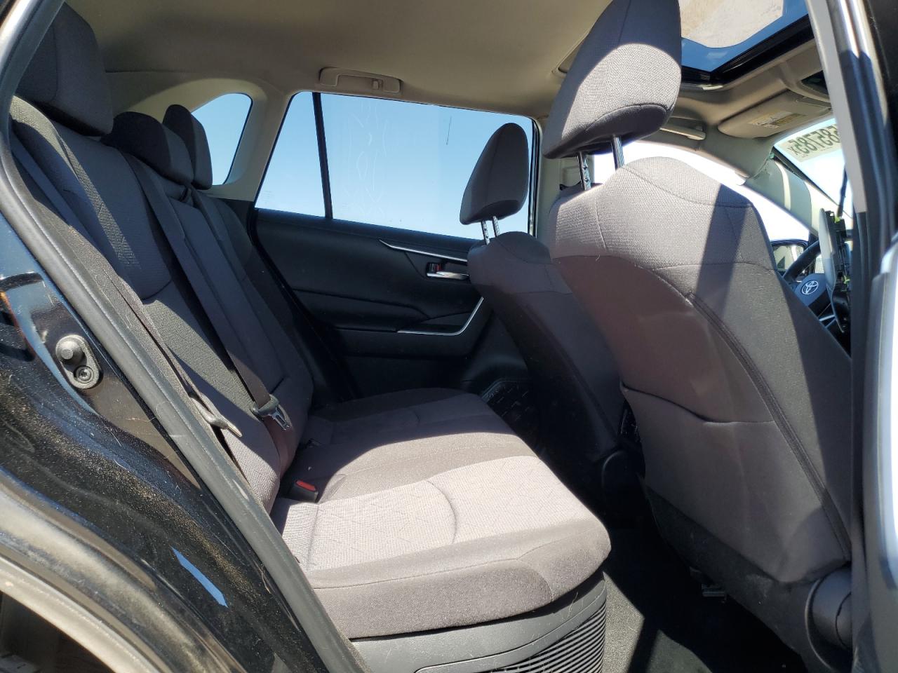 2022 TOYOTA RAV4 XLE VIN:JTMRWRFV8ND147650