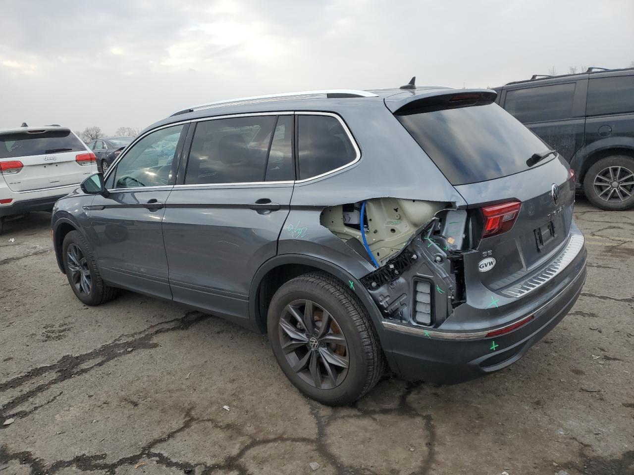 2023 VOLKSWAGEN TIGUAN SE VIN:3VVMB7AX8PM072198