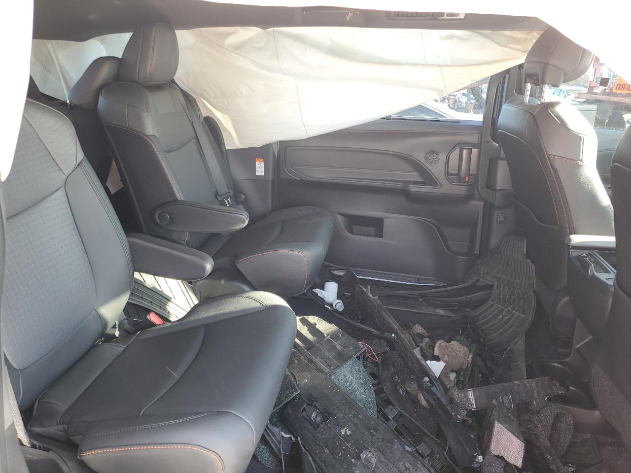 2022 TOYOTA SIENNA XSE VIN:5TDXSKFC8NS071490