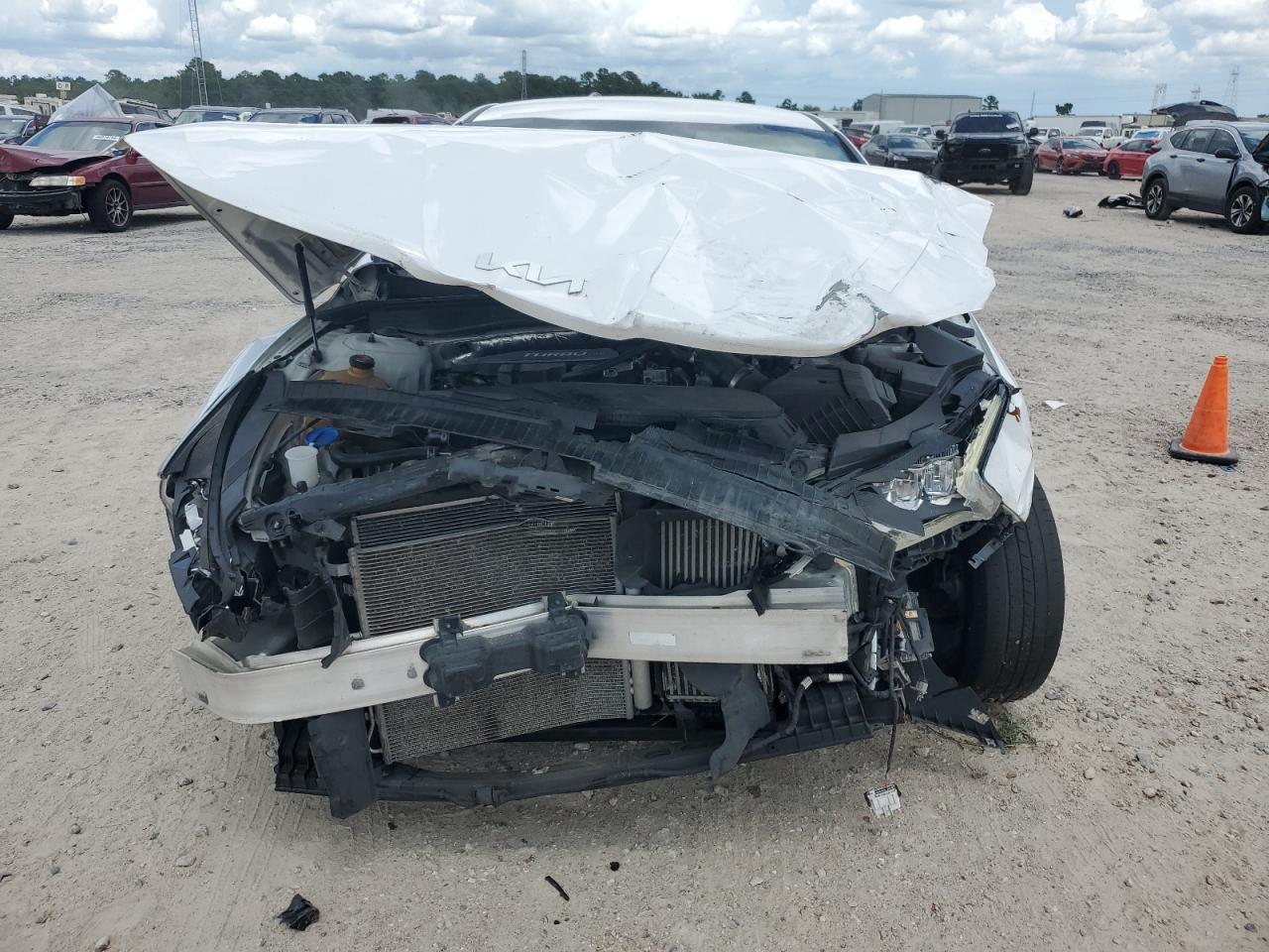 2022 KIA K5 LXS VIN:5XXG14J26NG110396