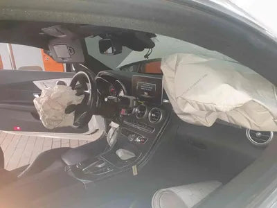 2016 Mercedes-Benz C 200 VIN: