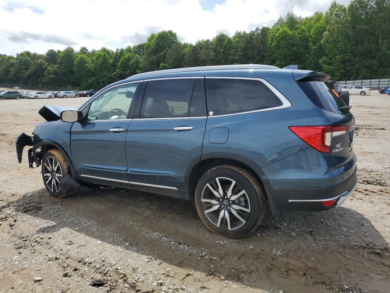 2022 HONDA PILOT TOURING VIN:5FNYF6H61NB011207