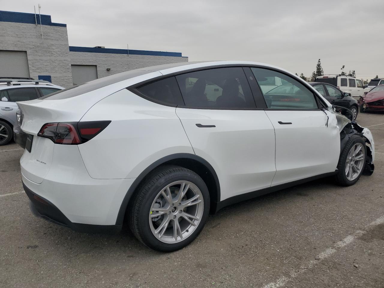 2023 TESLA MODEL Y  VIN:7SAYGDEE2PA180412