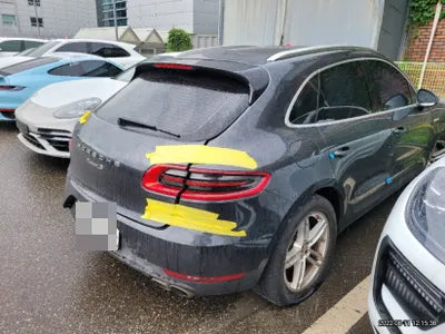 2017 Porsche Macan VIN: