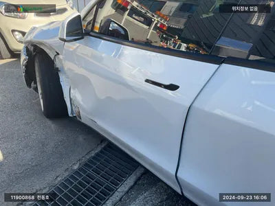 2022 Tesla Model Y 7SAYGDEE3NF500157 VIN:7SAYGDEE3NF500157
