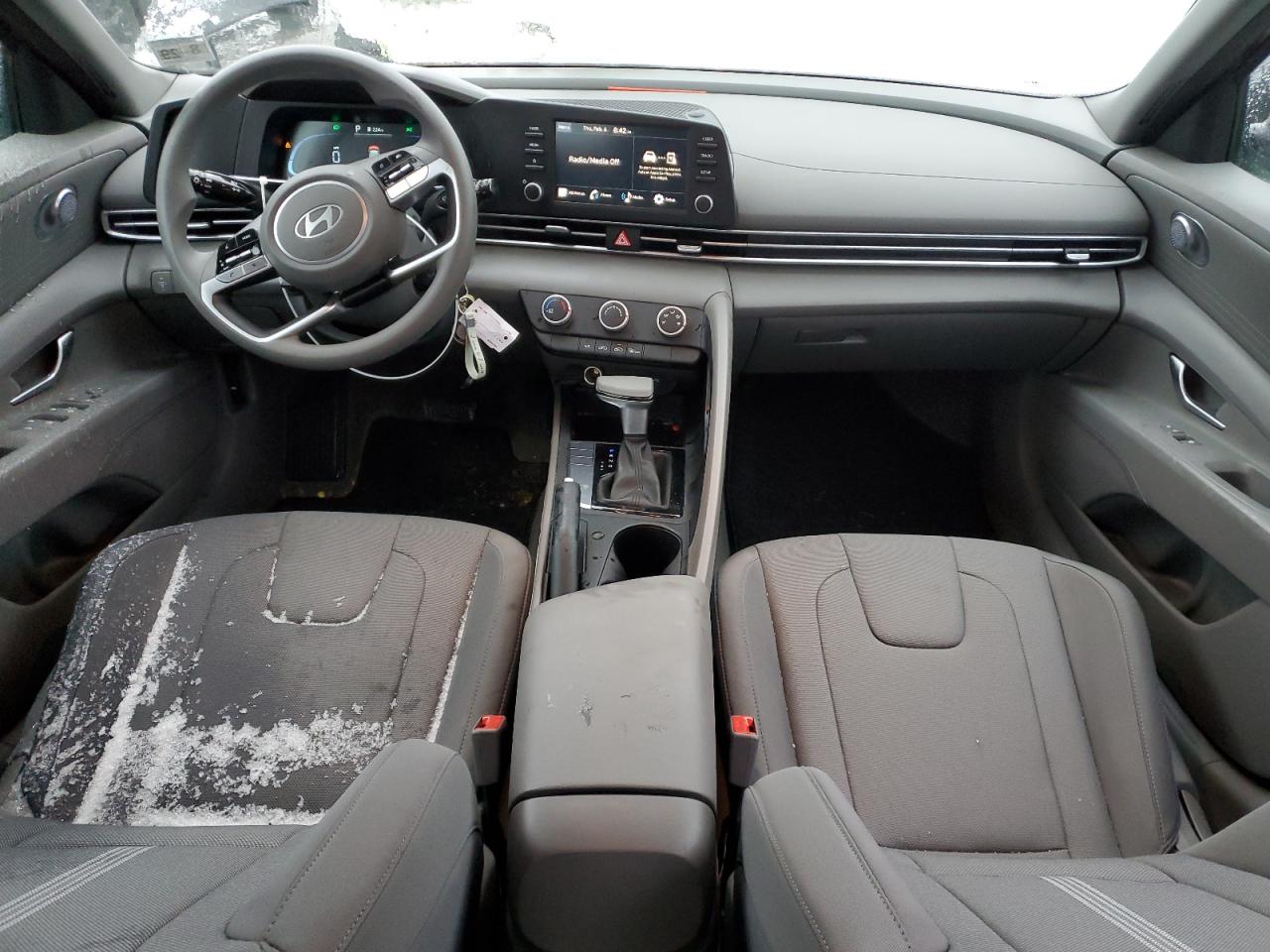 2024 HYUNDAI ELANTRA SE VIN:KMHLL4DG2RU816874