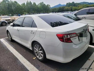 2014 Toyota Camry VIN: