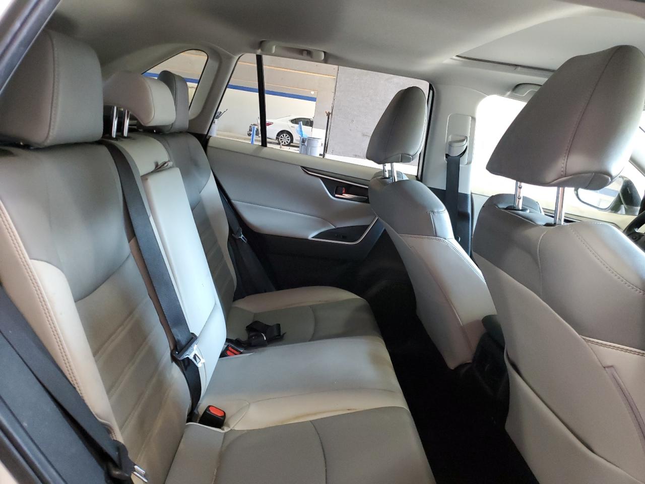 2022 TOYOTA RAV4 XLE PREMIUM VIN:JTMB6RFV5ND518801