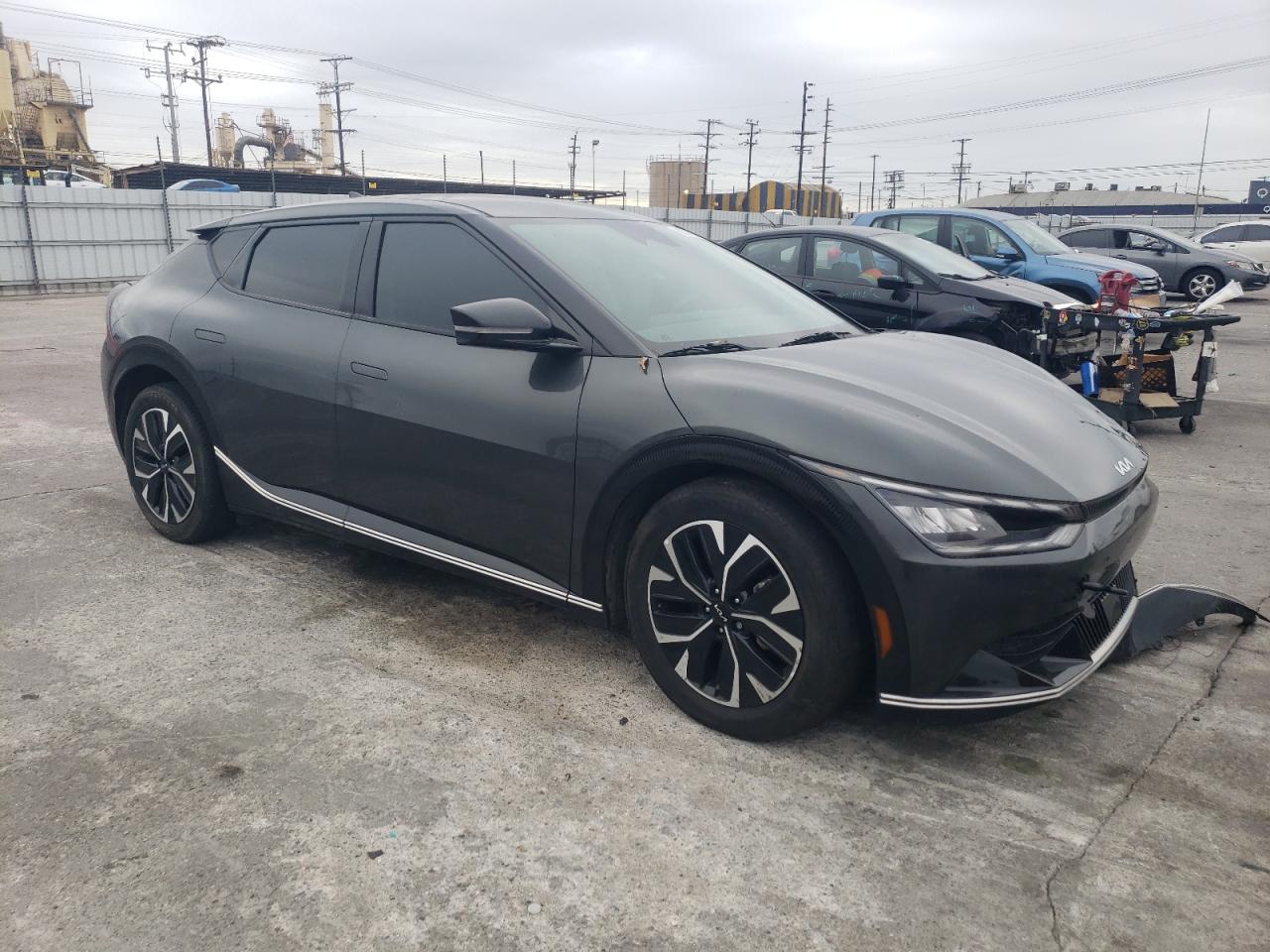 2023 KIA EV6 LIGHT VIN:KNDC34LA1P5105370