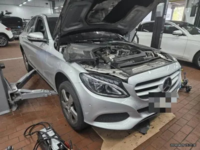 2016 Mercedes-Benz C 200 VIN: