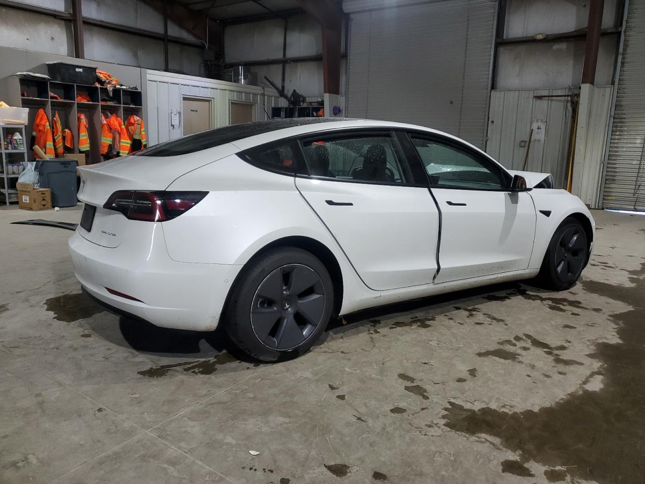 2022 TESLA MODEL 3  VIN:5YJ3E1EB8NF192713
