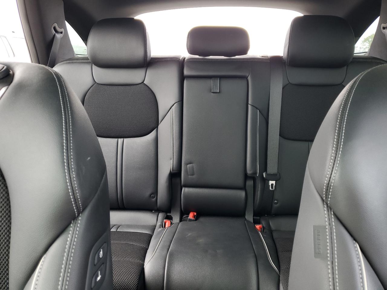 2022 GENESIS GV70 BASE VIN:KMUMADTB9NU057748