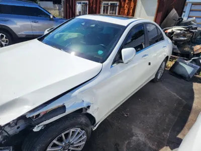 2015 Mercedes-Benz C 200 VIN: