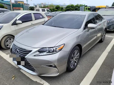 2018 Lexus ES 300 VIN: