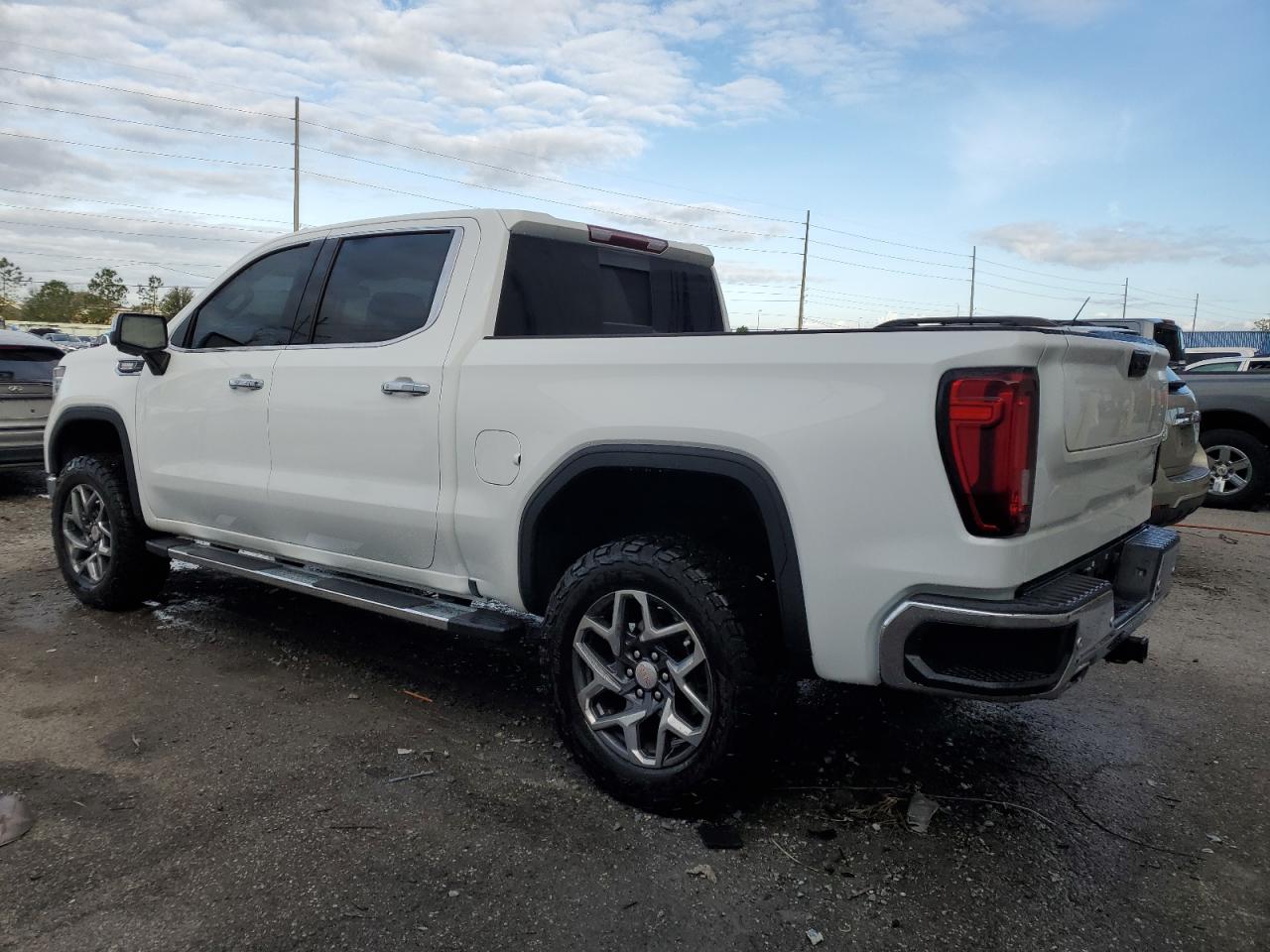 2024 GMC SIERRA K1500 SLT VIN:3GTUUDE86RG193016
