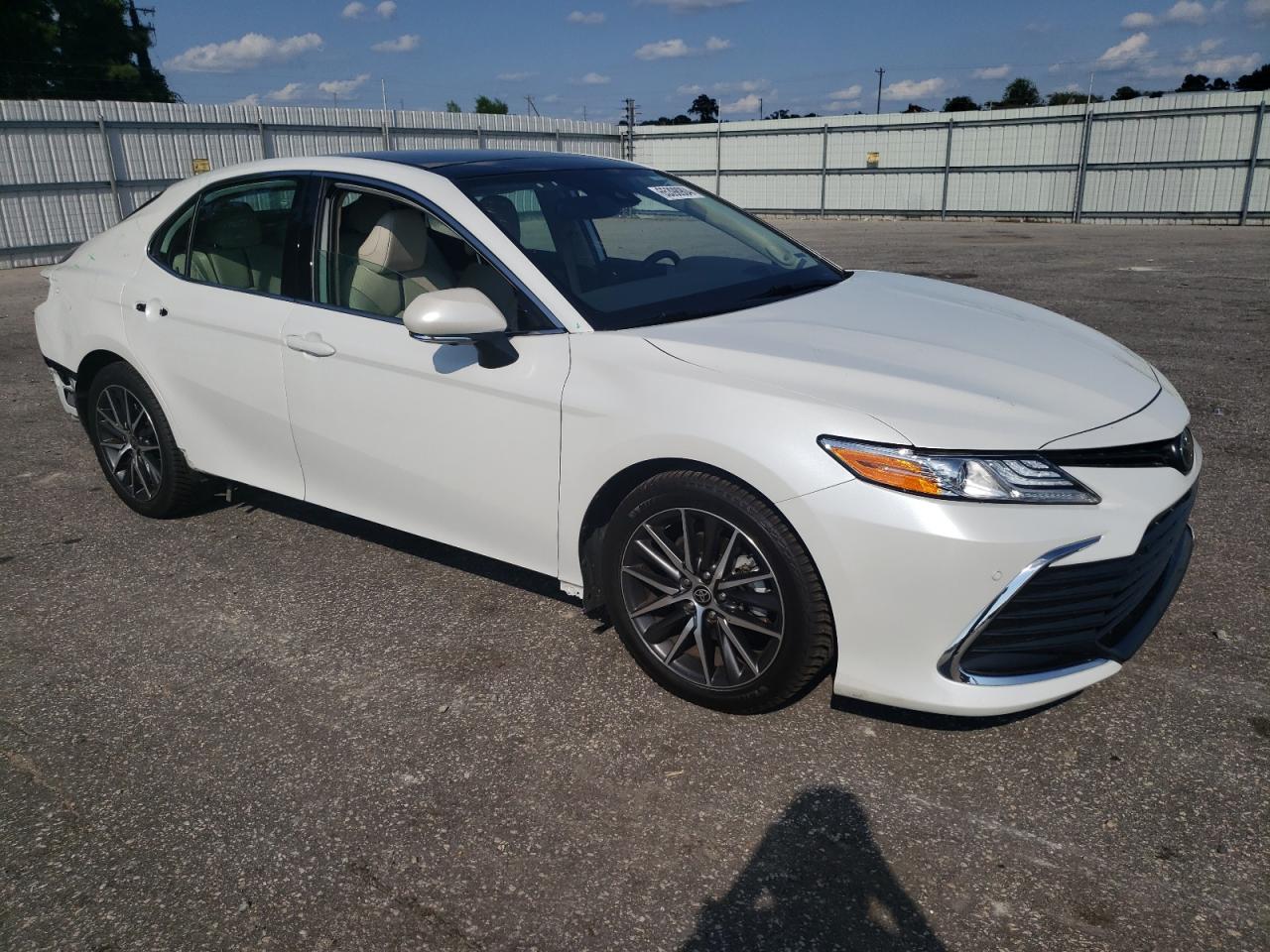 2022 TOYOTA CAMRY XLE VIN:4T1F11AKXNU075006