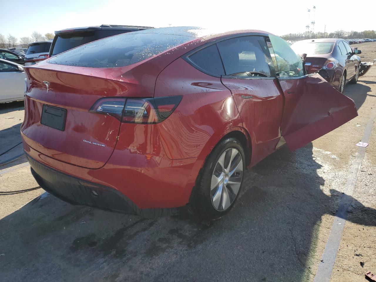 2023 TESLA MODEL Y  VIN:7SAYGDEE9PA192640